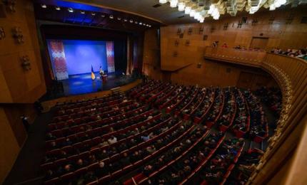 Економіка рухатиметься вперед, якщо на виборах відповідальні політики і виборці дадуть відсіч популістам – Президент