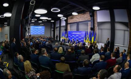 Президент в Івано-Франківську зустрівся з представниками ділових кіл