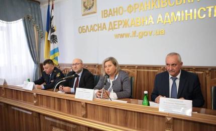 Автомобільні дороги Прикарпаття готові до осінньо-зимового періоду
