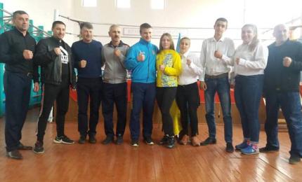 В спортивному залі Коломийської районної ДЮСШ в с. Корнич свою майстерність в 10 вагових категоріях демонстрували юнаки та дівчата