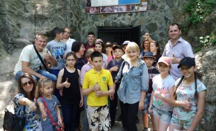 Організовано екскурсію в "Кришталеву печеру Кривче"