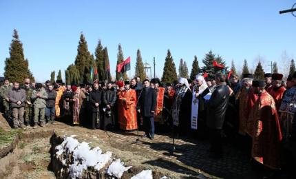 У Дем’яновому Лазу перепоховали тіла 134 жертв комуністичного терору