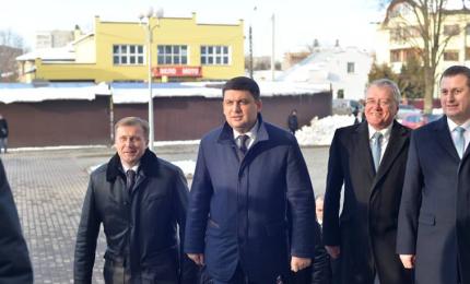 Прем'єр-міністр вручив сертифікат на ангіограф для новозбудованої поліклініки Коломийської центральної районної лікарні