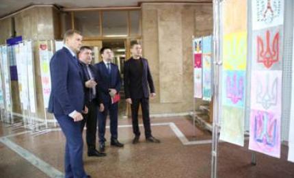 Олег Гончарук: Добровольці своєю мужністю та силою духу показали приклад служіння Україні