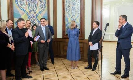 Глава держави підписав указ щодо підтримки сімей, які виховують дітей-сиріт і дітей, позбавлених батьківського піклування