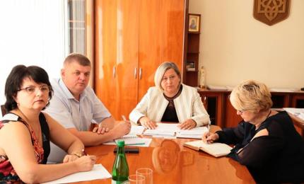 Обговорено розвиток та підвищення якості автомобільних доріг області