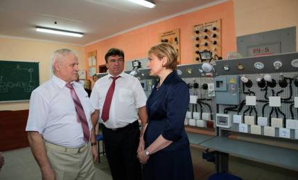 Міністр освіти і науки України Лілія Гриневич ознайомилася із роботою навчально-практичного центру в Отнійському професійному ліцеї енергетичних технологій