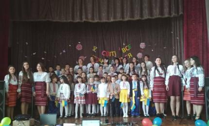 День матері – “Її руками виплекано людство”