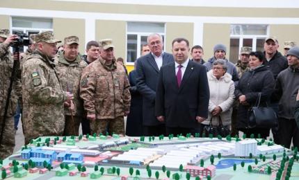 На Прикарпатті перебуває міністр оборони України С.Полтарак