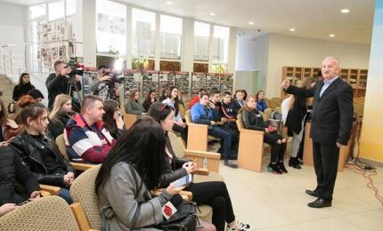 Науковці Прикарпаття обговорили перспективи та виклики вступу України до НАТО